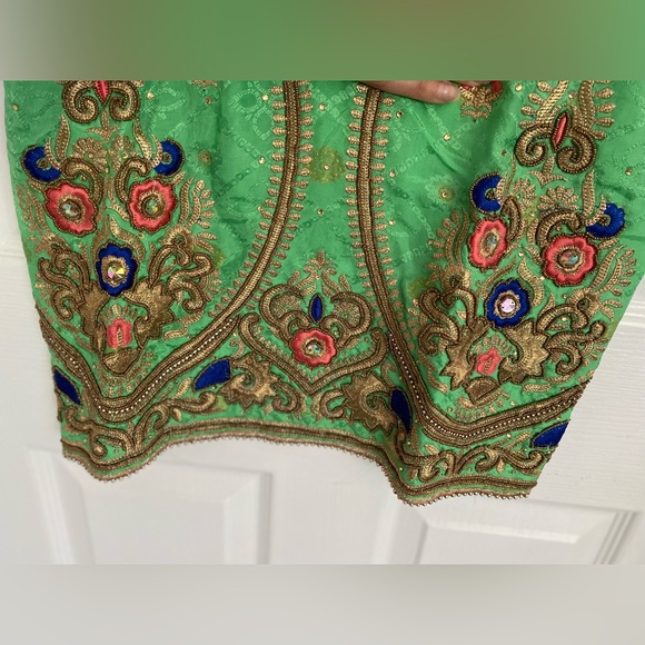 Salwar Kameez 2 for 1 DEAL! 2 Kameez + 1 matching Salwar. - Picture 9 of 9